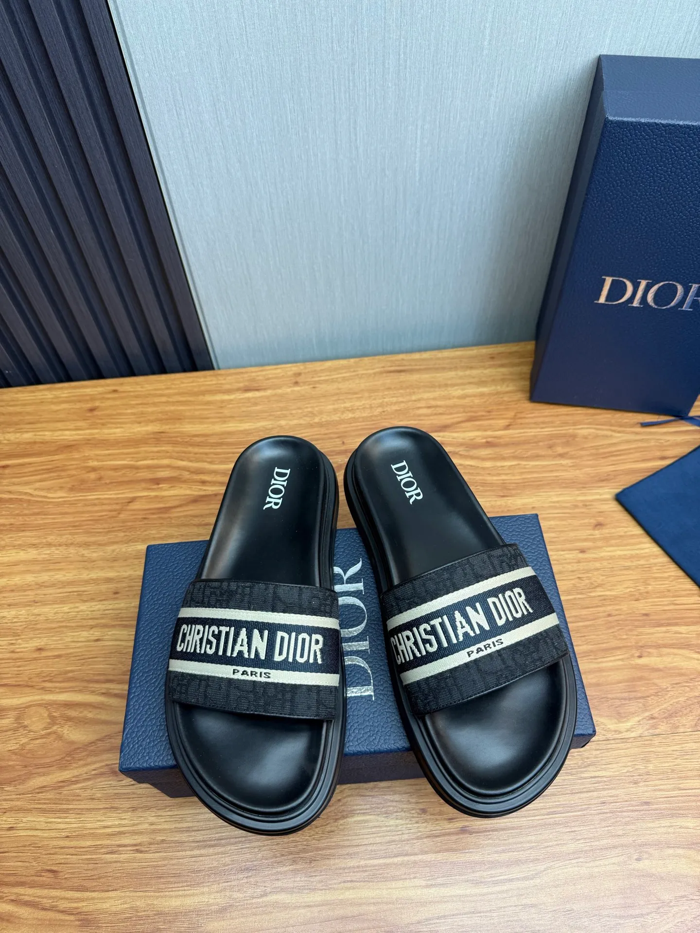 Men's shoes 260💰 Dior. Men's slippers🩴Official website 1:1 production 38-45 size 45 46 🉑️Customized original material shipped✅